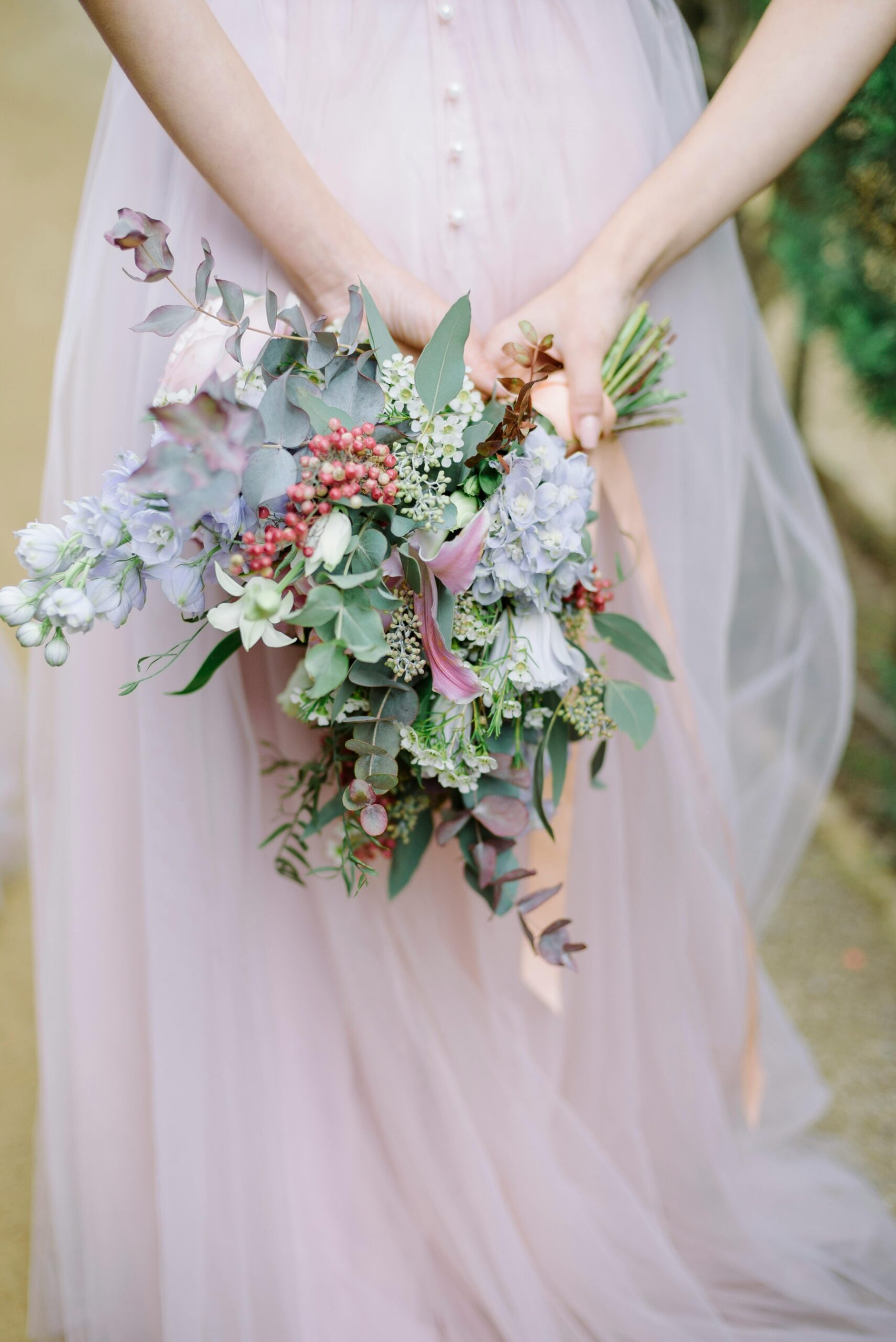 bridesmaid holding bouquet